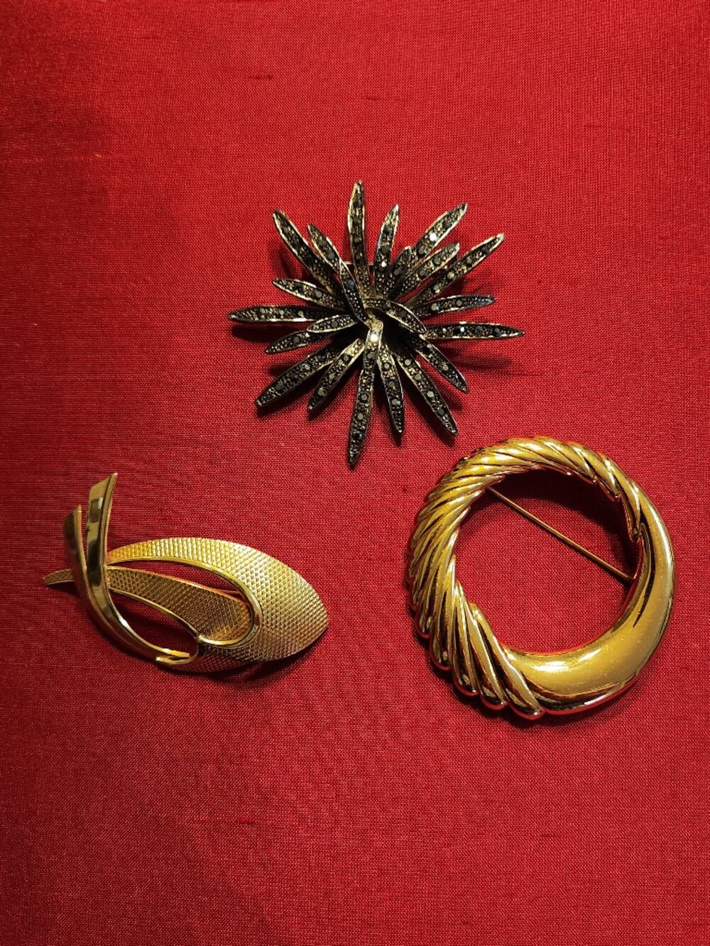 Vintage Brooches – Costume Jewelry